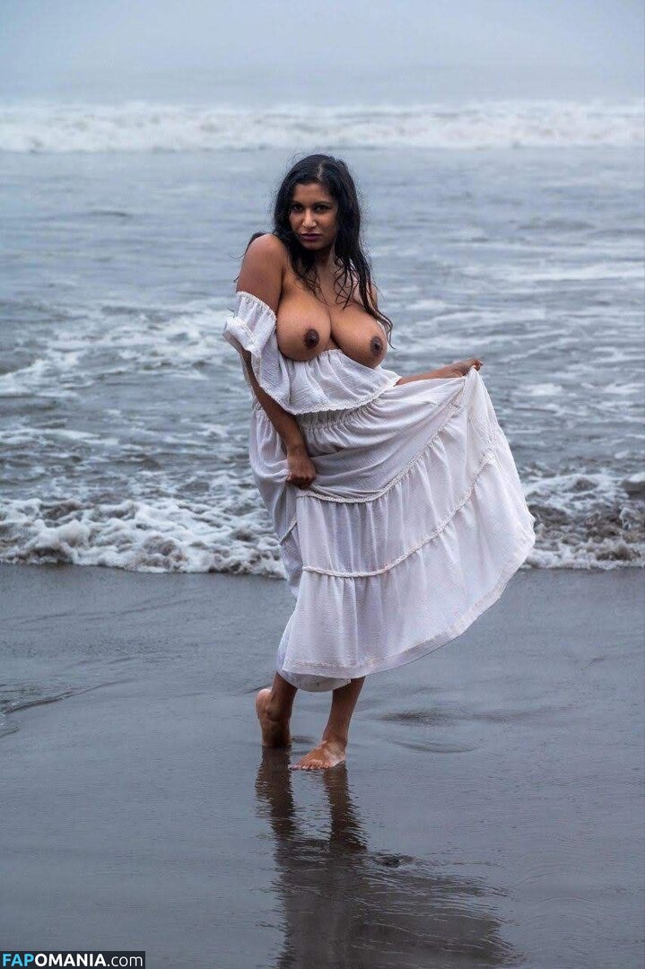 Carla White / Dakini / Devi / devithemodel / googlymonstor Nu OnlyFans  Photo fuitée #776