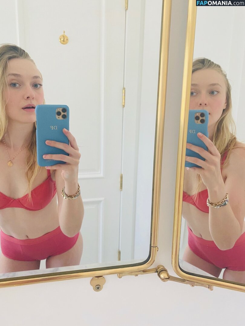Dakota Fanning / dakotafanning Nu OnlyFans  Photo fuitée #4