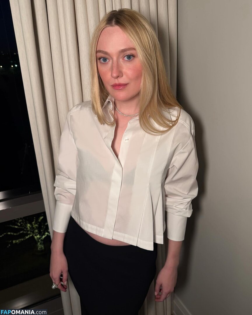 Dakota Fanning / dakotafanning Nu OnlyFans  Photo fuitée #272