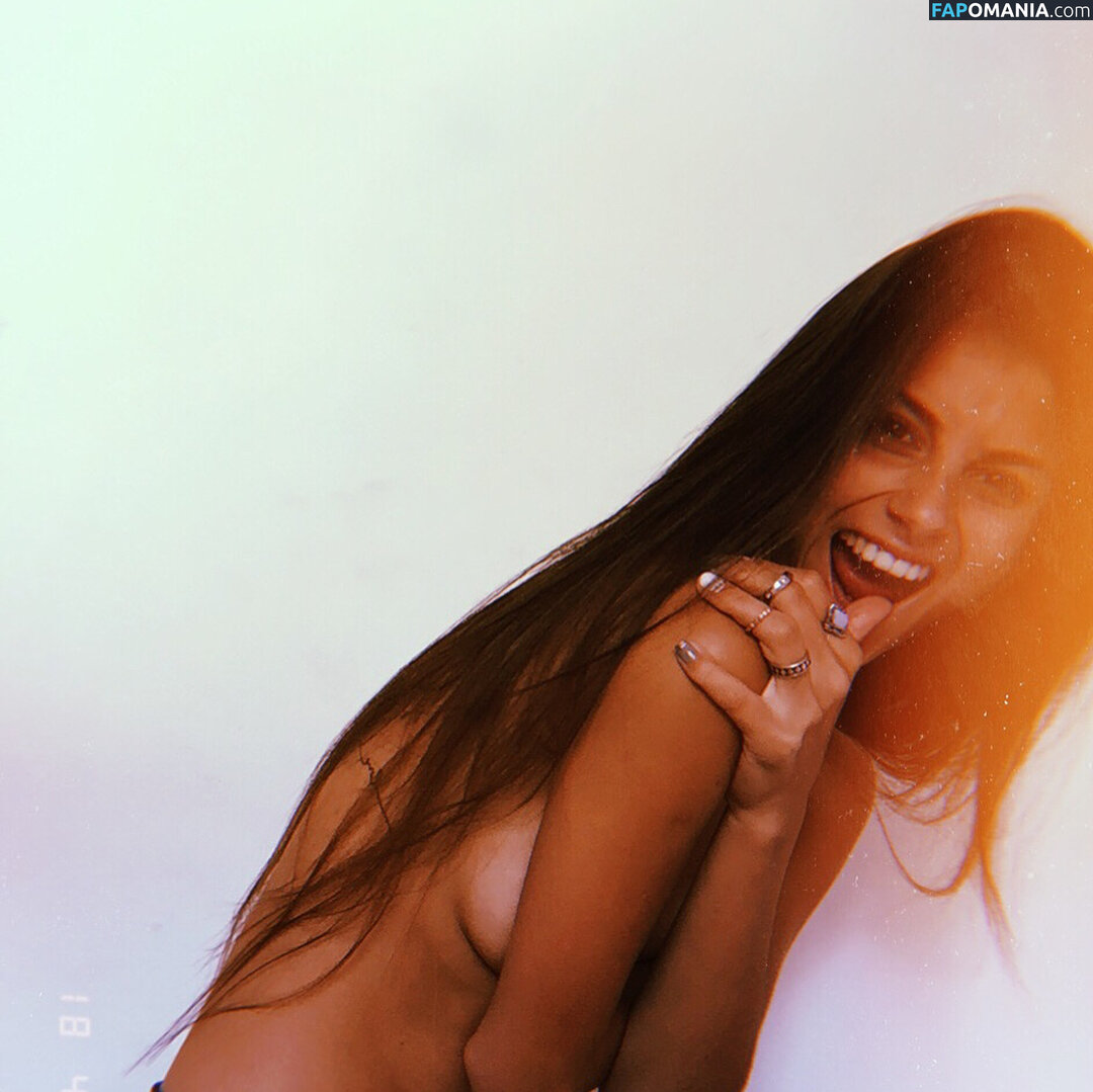 Dani Bravo Ly / danibravoly / u325579195 Nu OnlyFans  Photo fuitée #5