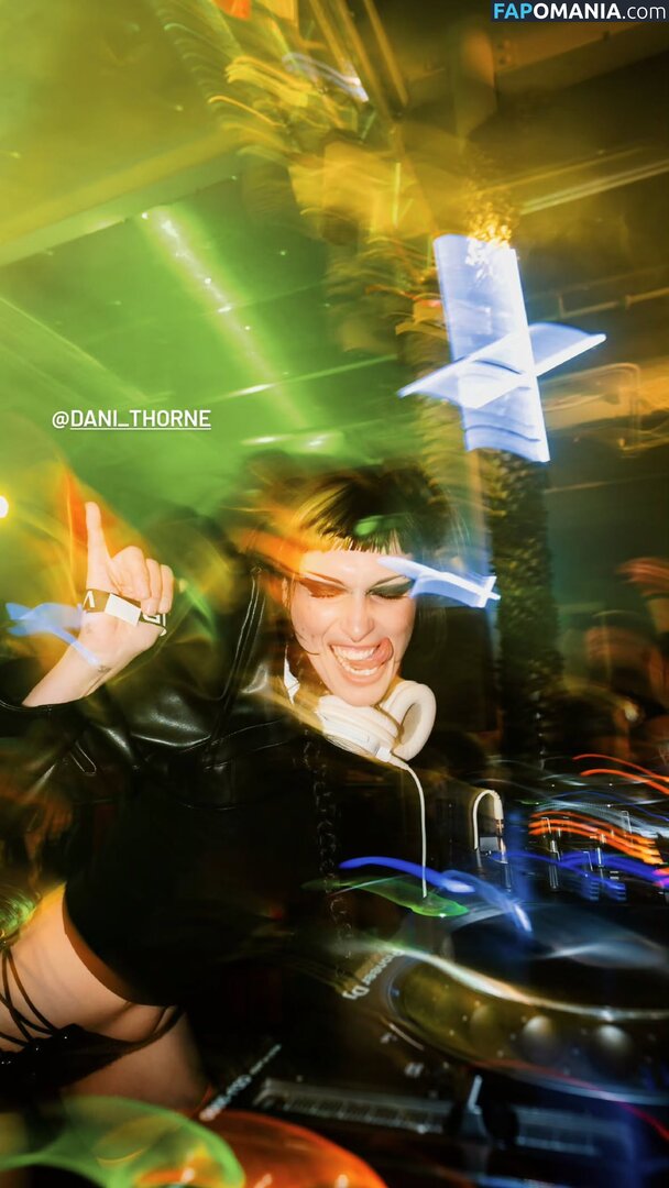 Dani Thorne / dani_thorne Nu OnlyFans  Photo fuitée #163