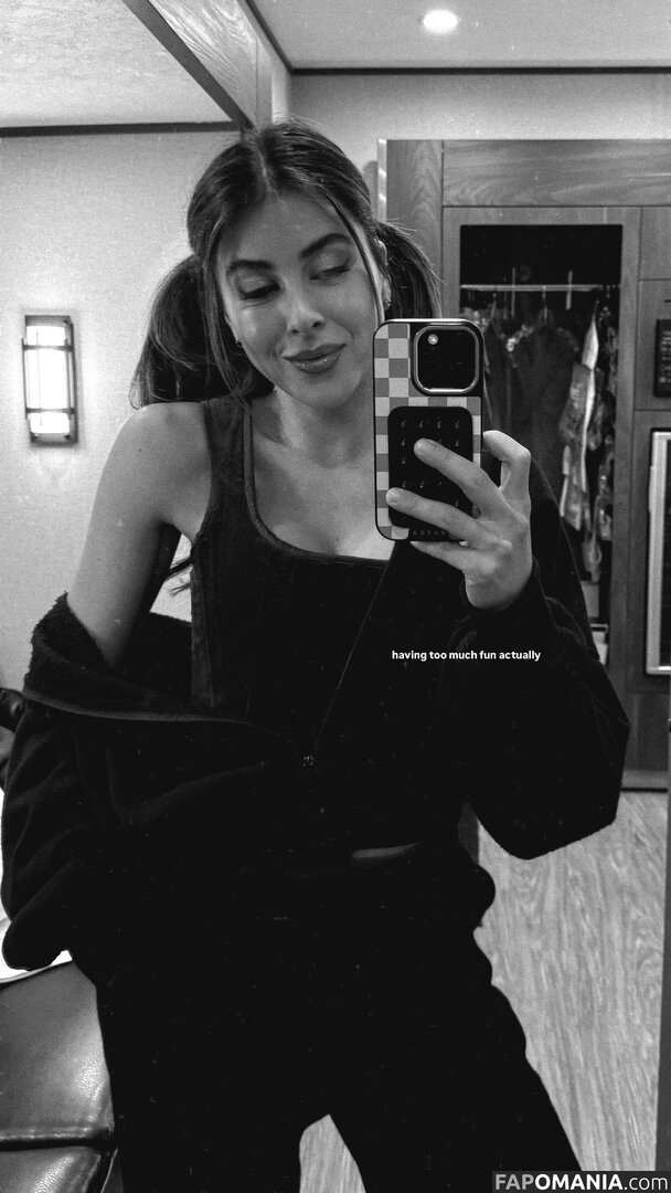 Daniella Monet / daniellamonet Nu OnlyFans  Photo fuitée #124