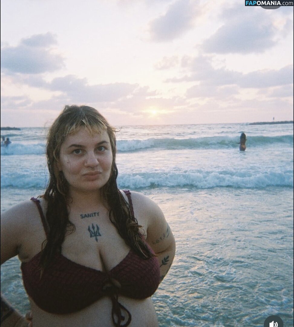 Daryna Altman / daryna.altman / darynaaltman / https: Nu OnlyFans  Photo fuitée #2