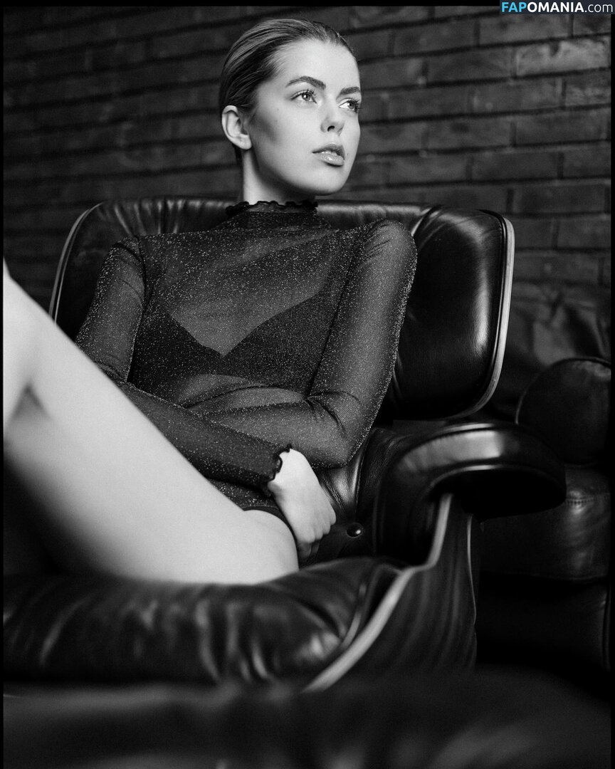 Dear.mathilda / dear_mathilda / https: / mathildtantot Nu OnlyFans  Photo fuitée #10