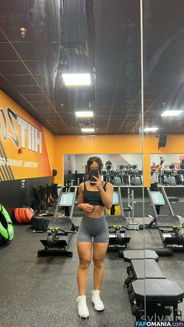 Delia Sylvain / deliasylvain / itsdelia Nu OnlyFans  Photo fuitée #7