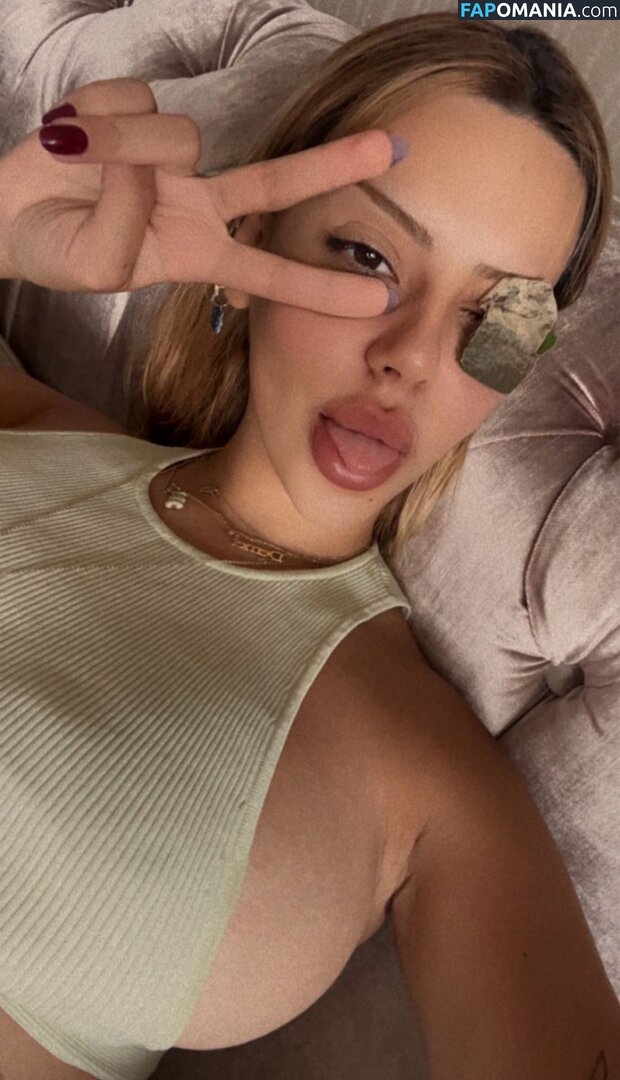 Demet Öztürk Nu OnlyFans  Photo fuitée #1