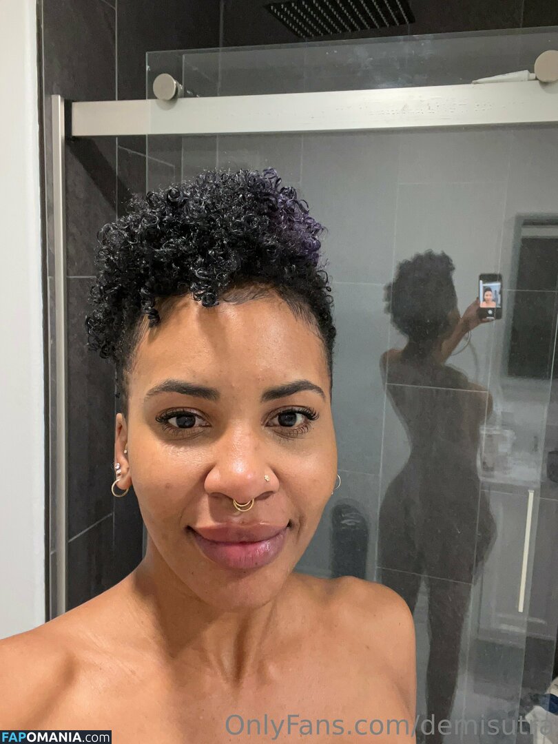 Demi Sutra / DemiSutra Nu OnlyFans  Photo fuitée #268