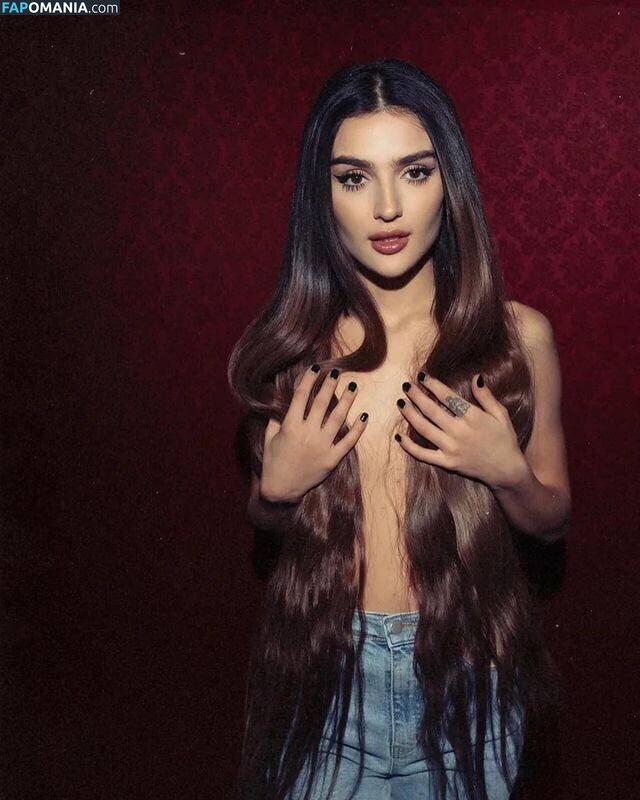 Dina Saeva / senoritasaeva Nu OnlyFans  Photo fuitée #5