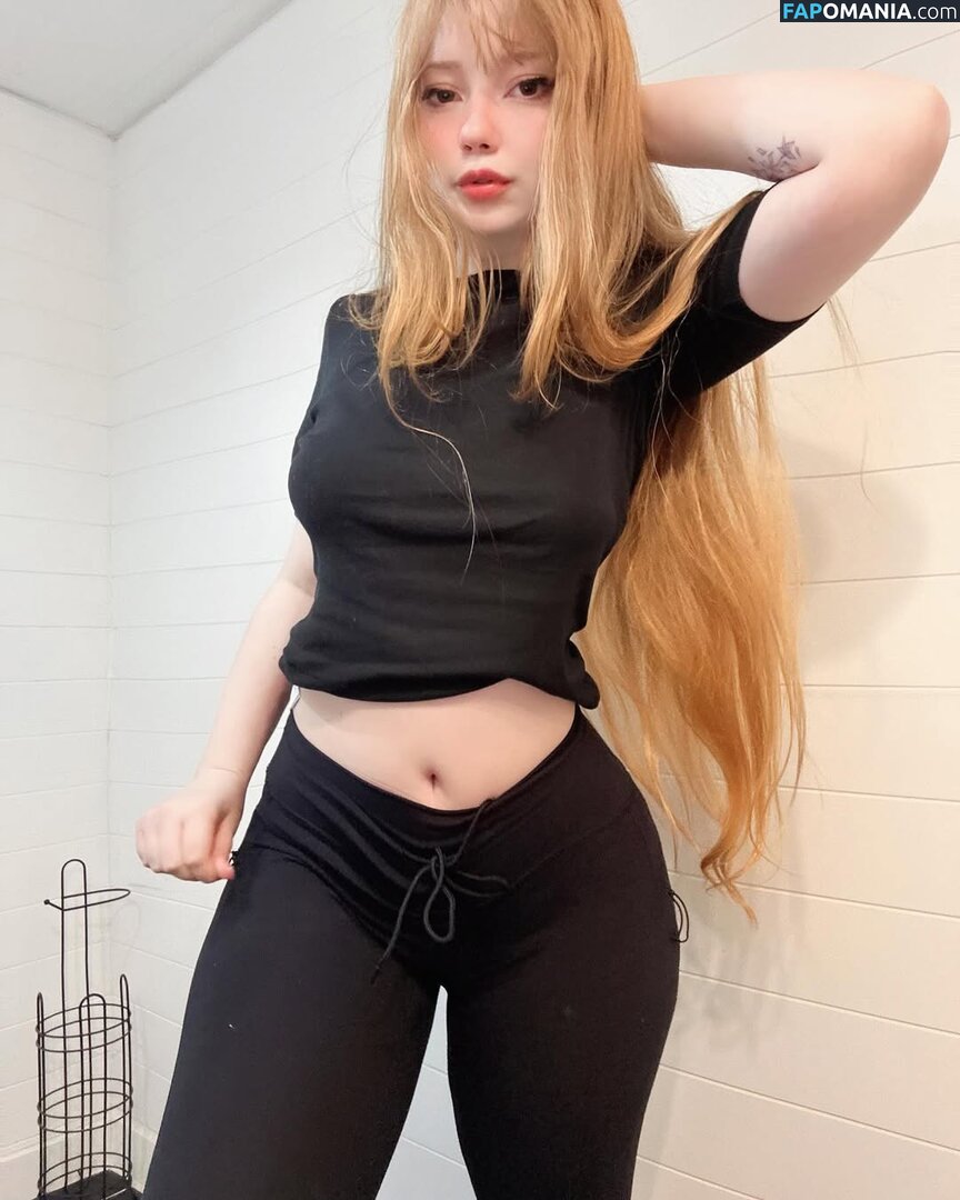 Diovana Konigsreuter / diokonigsreuter / diovanakoni Nu OnlyFans  Photo fuitée #1