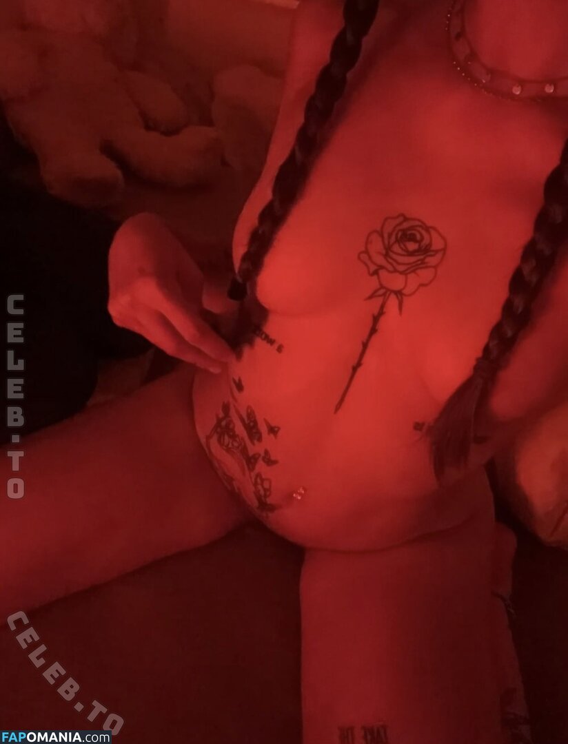 dolly.mia / https: / lilkitty_eila / littledollx02 Nu OnlyFans  Photo fuitée #2