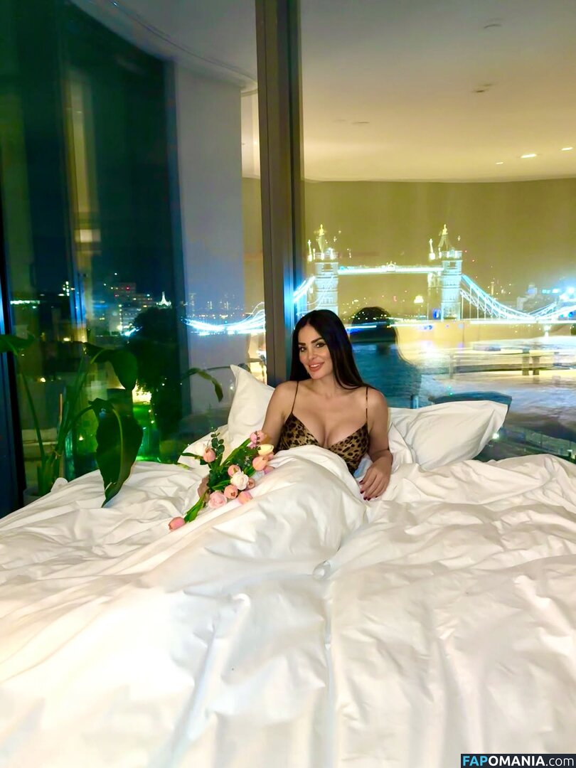 Dominique Hourani / DominiqueHorani / dominiquehourani / https: Nu OnlyFans  Photo fuitée #5