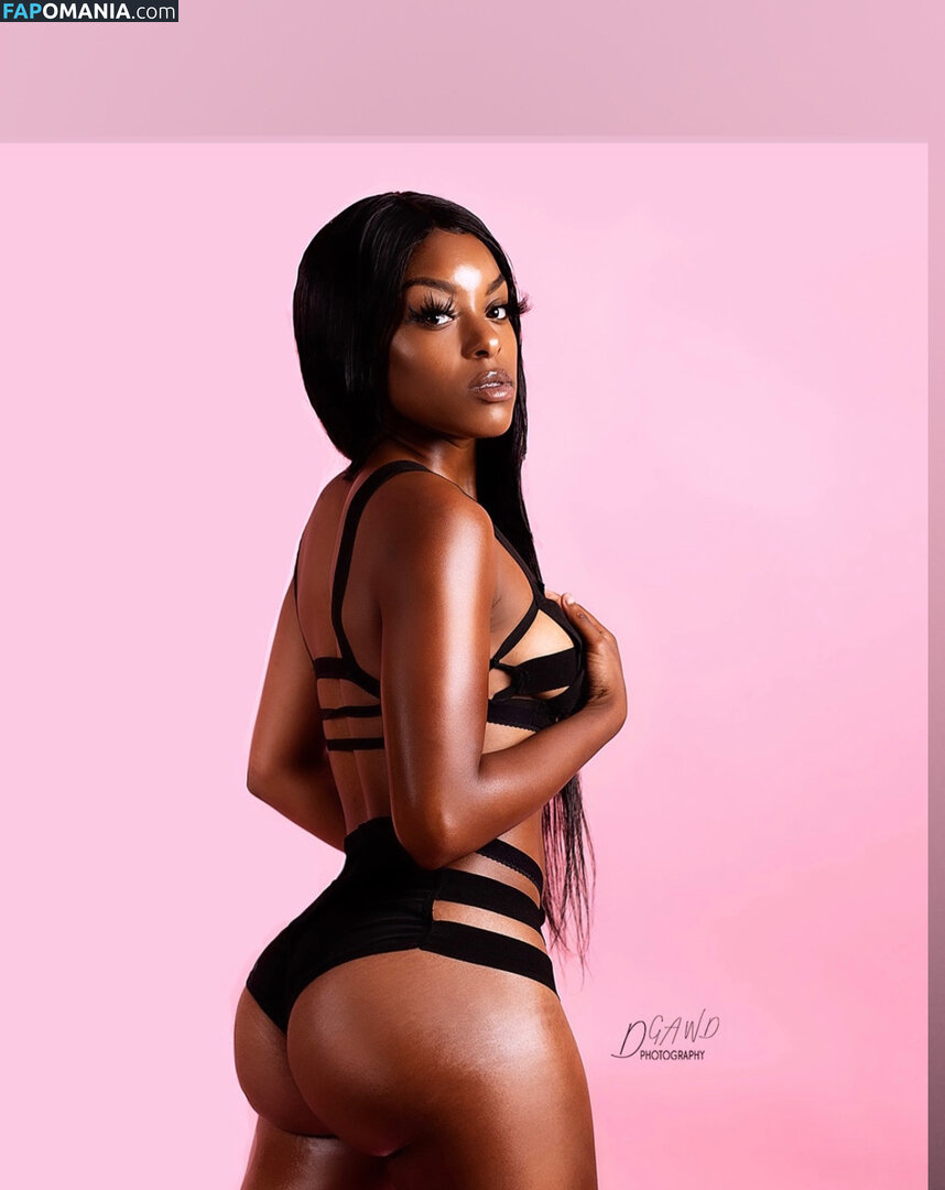 donna / donnaque3n / donnaqueen Nu OnlyFans  Photo fuitée #1