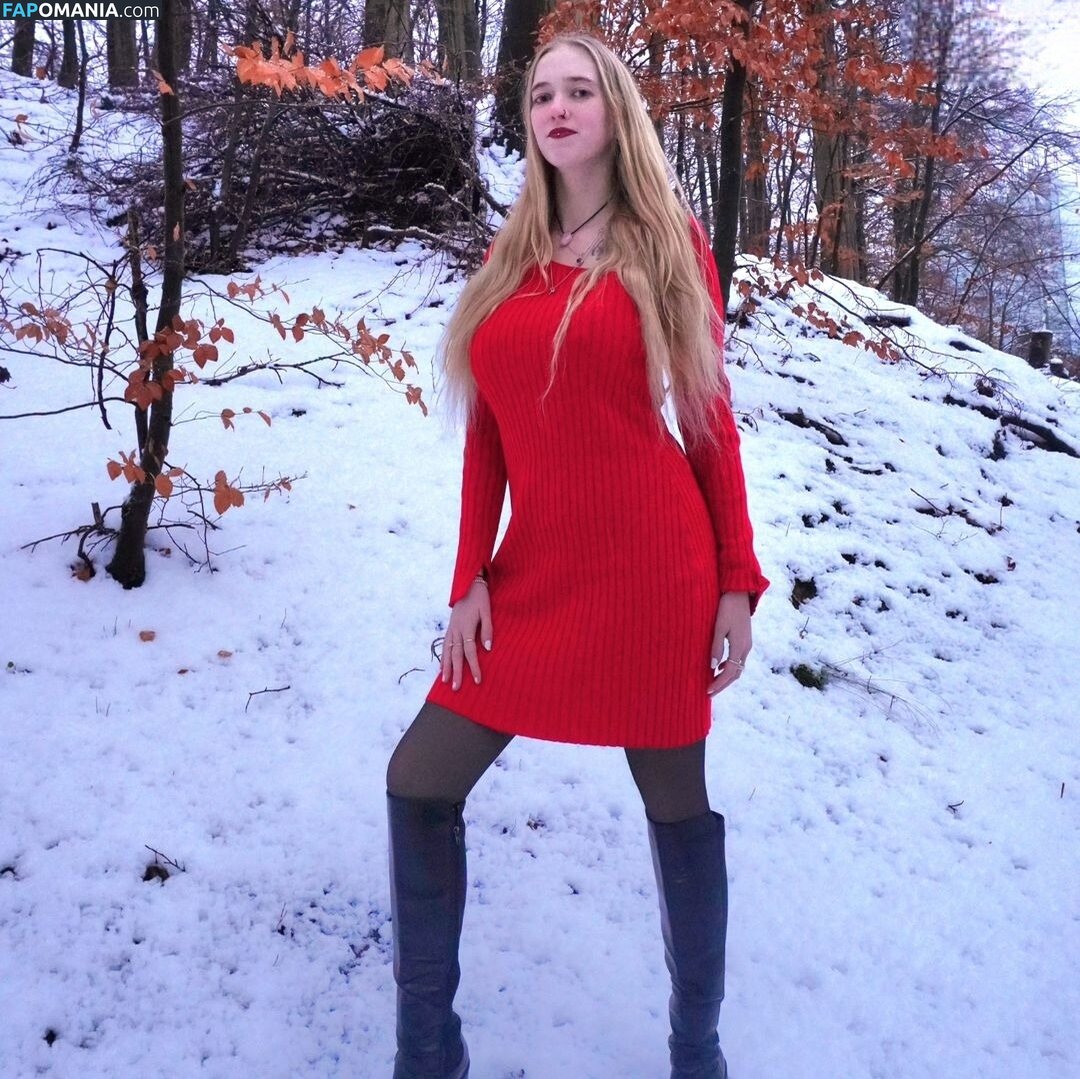 Dorfblondie Nu OnlyFans  Photo fuitée #30