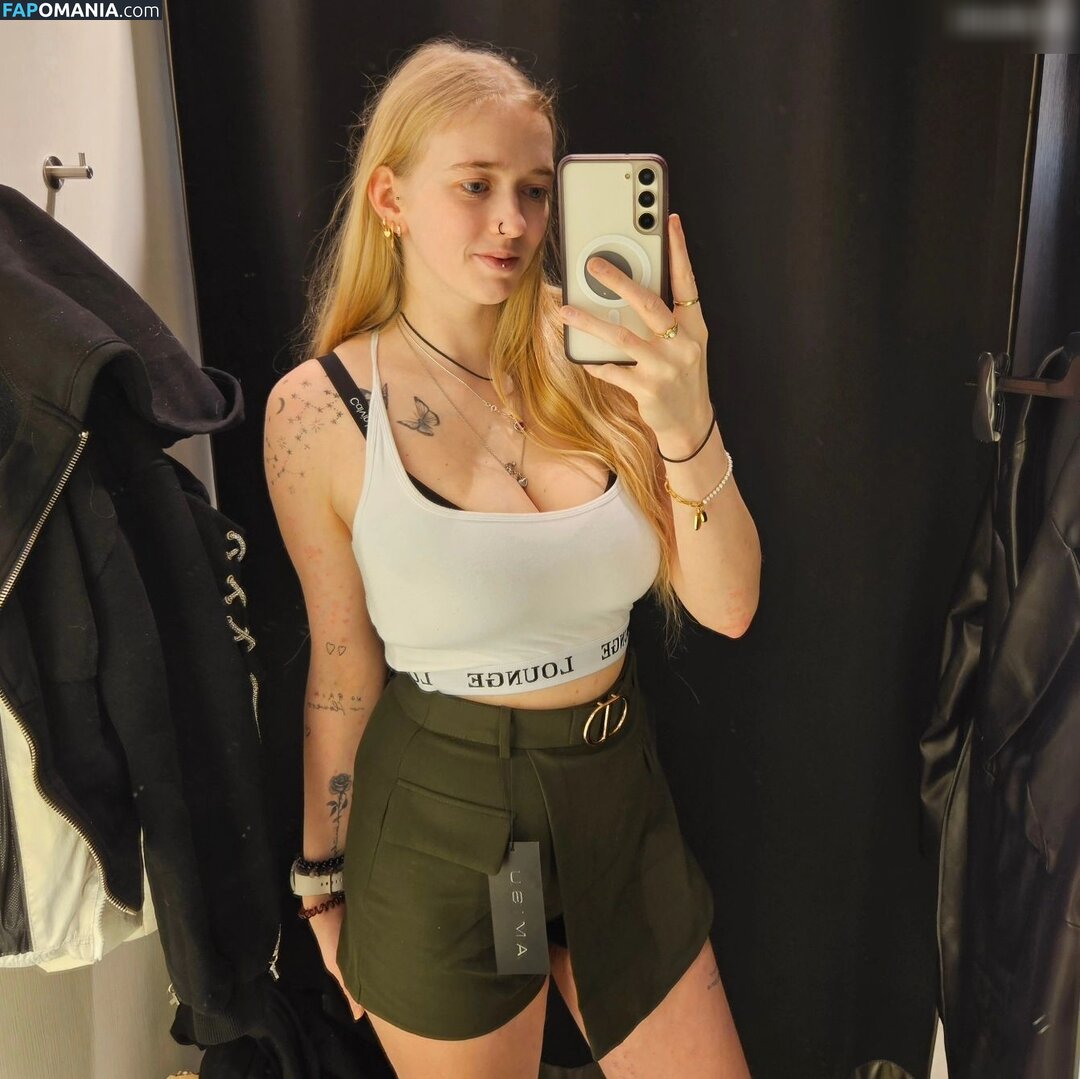 Dorfblondie Nu OnlyFans  Photo fuitée #102
