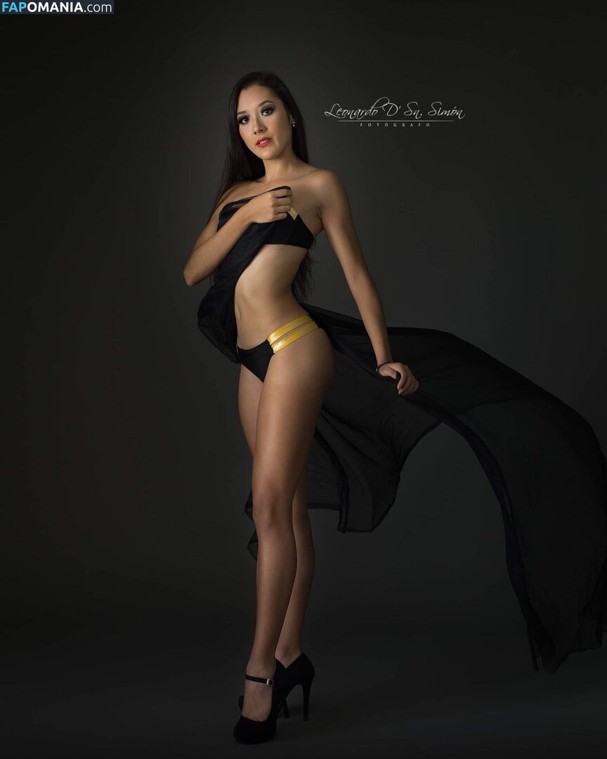 Danna Irlanda Barajas / dibobarajas / downey_lily / downeyloly Nu OnlyFans  Photo fuitée #7