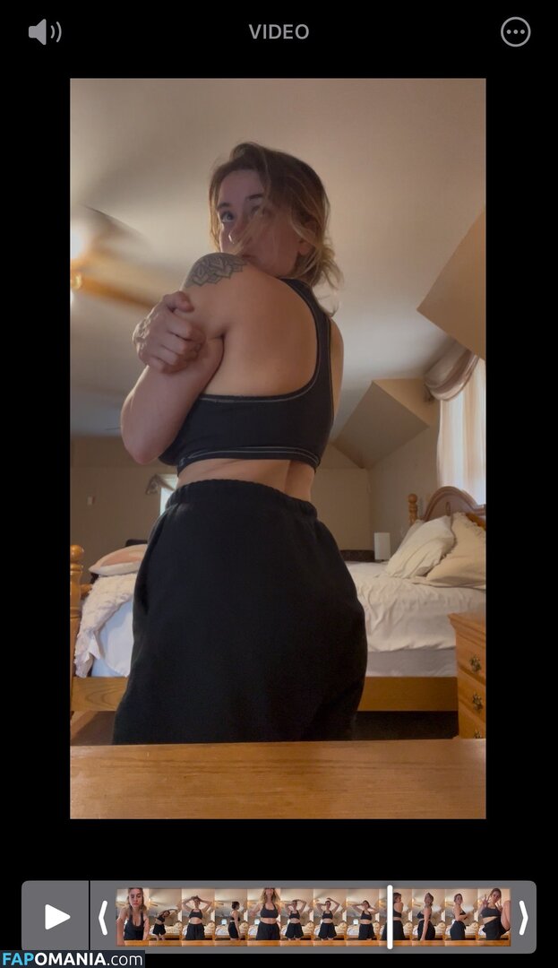 dumbbitchmurphy Nu OnlyFans  Photo fuitée #1