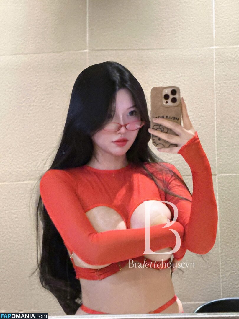 Duyenn Hipp / duyenn.hipp Nu OnlyFans  Photo fuitée #255