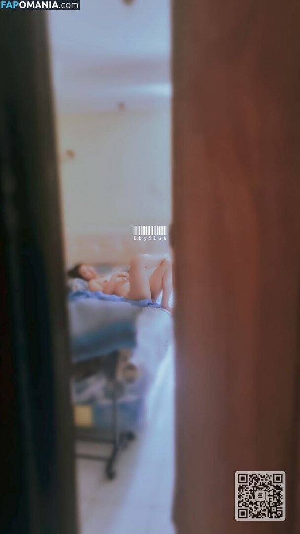 Eby Sarasvati / Eby5lut / EbySarasvati Nu OnlyFans  Photo fuitée #20