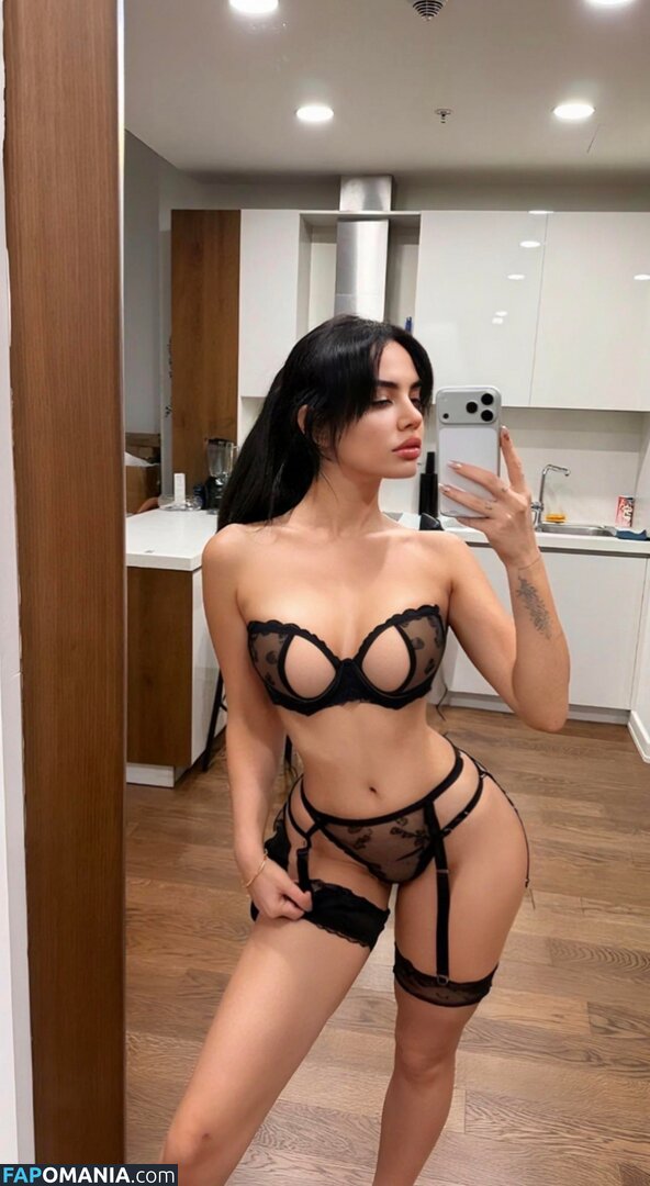 Ece Ronay / Eceronayofficial Nu OnlyFans  Photo fuitée #8