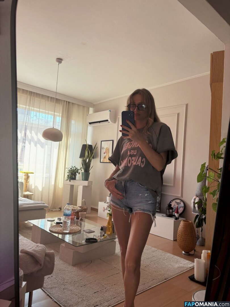 1ecemkaravus / Ecem Karavus / ecmkrvs / https: Nu OnlyFans  Photo fuitée #14