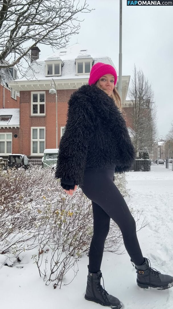 1ecemkaravus / Ecem Karavus / ecmkrvs / https: Nu OnlyFans  Photo fuitée #21