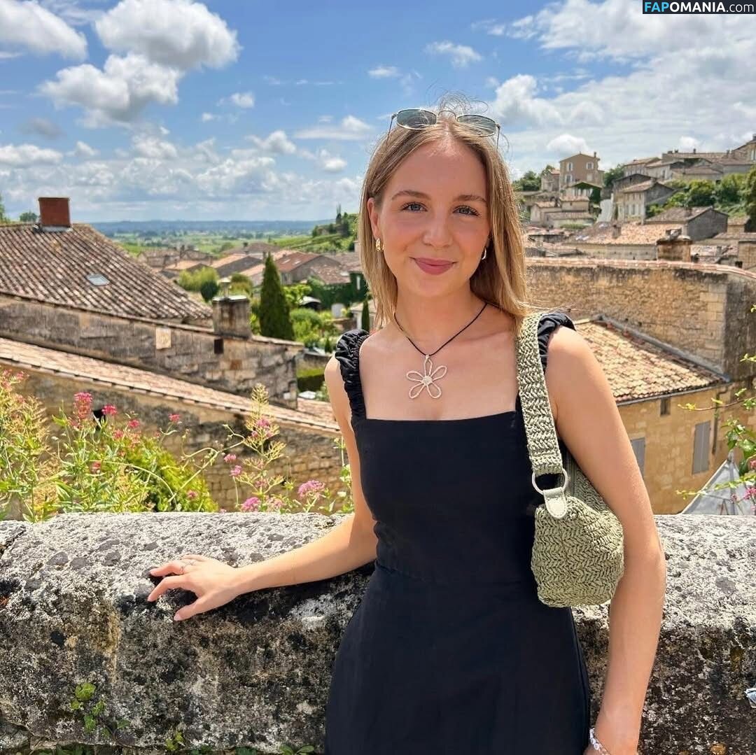 Eden Taylor Draper Nu OnlyFans  Photo fuitée #8