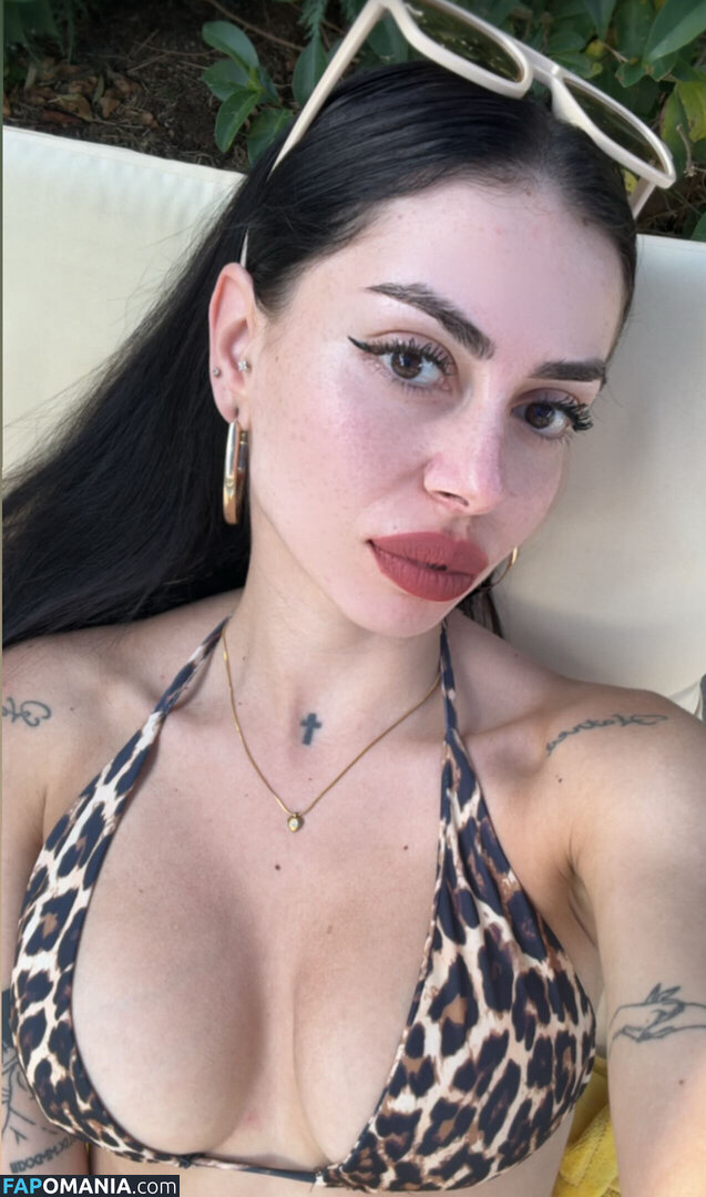 Edibe Bereket / Madamelyax Nu OnlyFans  Photo fuitée #4