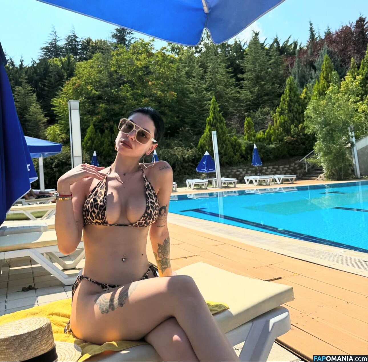 Edibe Bereket / Madamelyax Nu OnlyFans  Photo fuitée #7