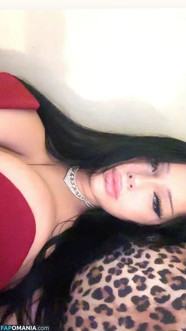 Wissem / _Elegancewoman_ / isswxm Nu OnlyFans  Photo fuitée #3