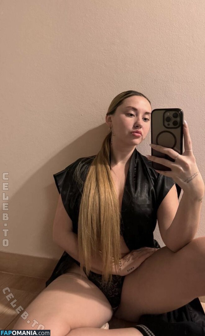 Elena.sky Nu OnlyFans  Photo fuitée #1