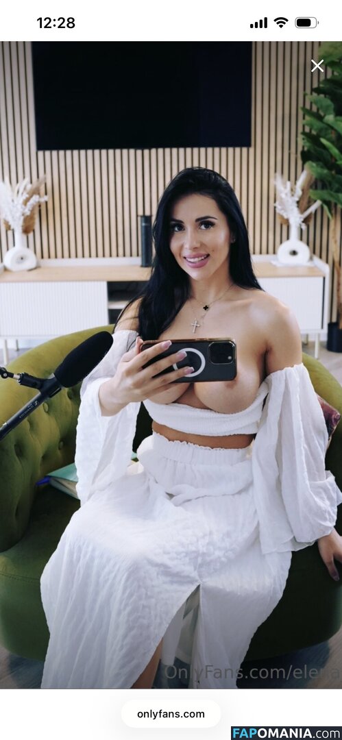 Elena_Xonia / Fine_Dimension8523 / https: / xonia_elena Nu OnlyFans  Photo fuitée #1
