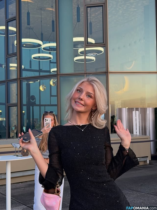 Elena Zoe / elena.zbt Nu OnlyFans  Photo fuitée #12
