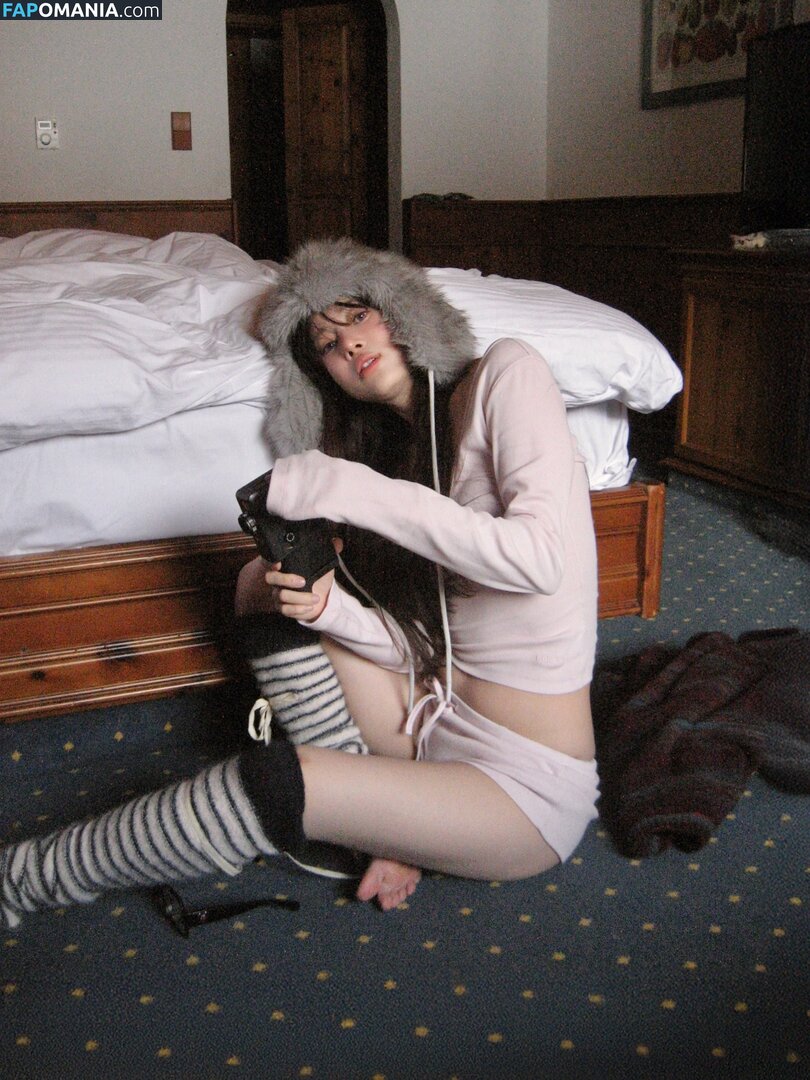 elfin_prairie Nu OnlyFans  Photo fuitée #10