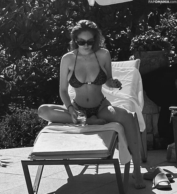 Elif Nesil Eliffnesil / eliffnesil / elifnesil2 Nu OnlyFans  Photo fuitée #4