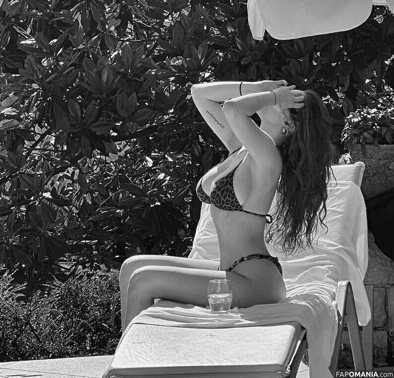 Elif Nesil Eliffnesil / eliffnesil / elifnesil2 Nu OnlyFans  Photo fuitée #5