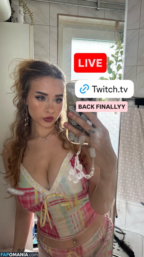 elina twich Nu OnlyFans  Photo fuitée #12
