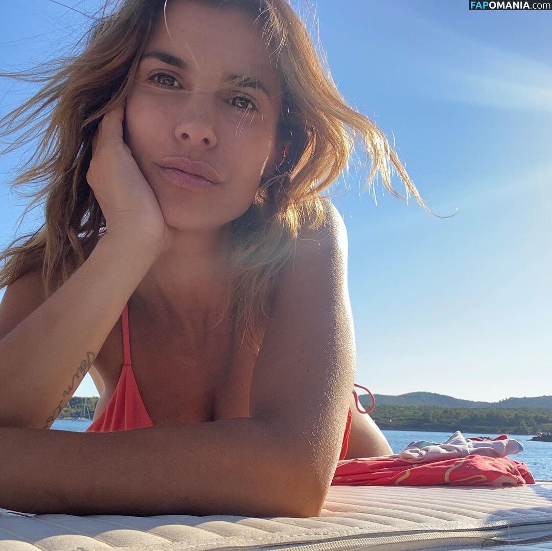 Elisabetta Canalis / JustElisabetta / littlecrumb_ Nu OnlyFans  Photo fuitée #645