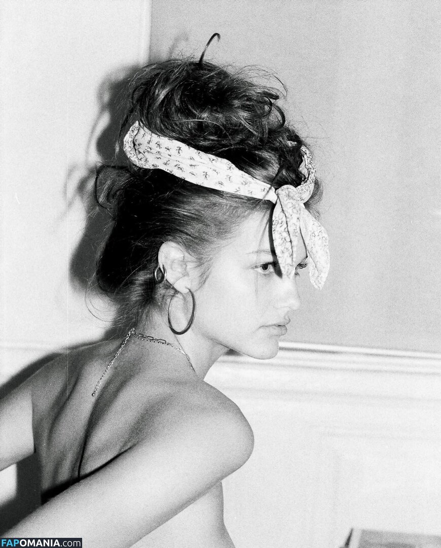 Elise Zecevic / elisezecevic Nu OnlyFans  Photo fuitée #7