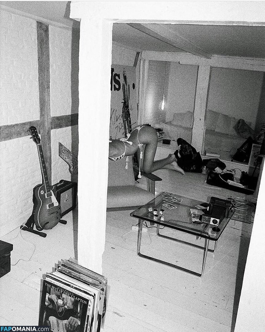 Elise Zecevic / elisezecevic Nu OnlyFans  Photo fuitée #10