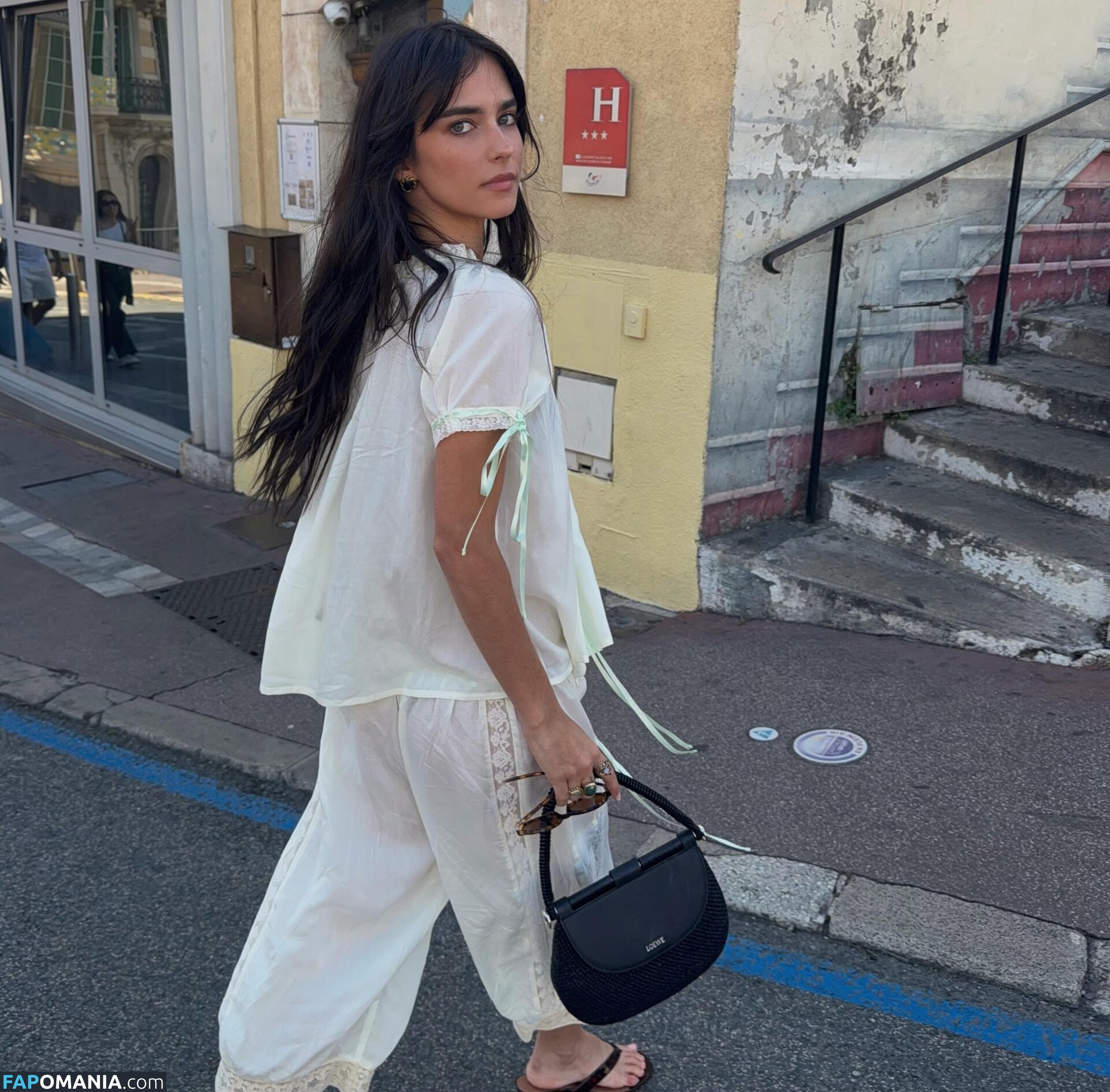 Elisha & Renee Herbert / elisha__h Nu OnlyFans  Photo fuitée #237