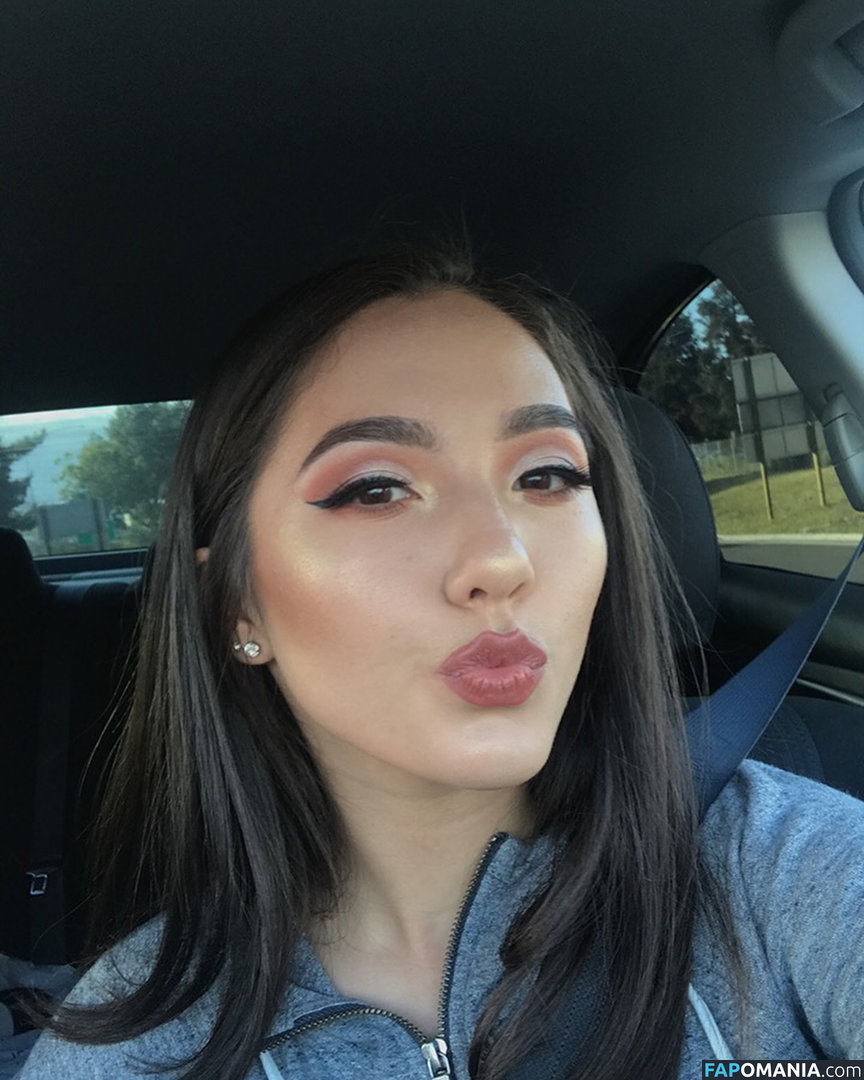 Eliza Chau / elizachau_ / elizaluv Nu OnlyFans  Photo fuitée #12