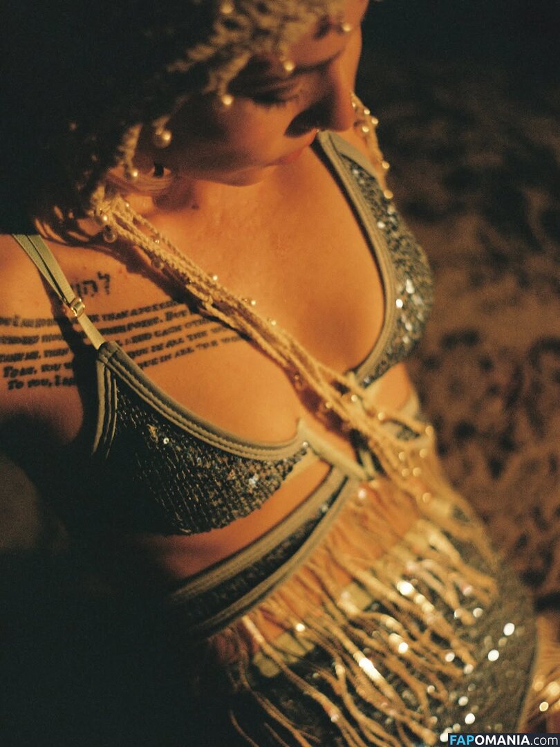 ElIZAGRACEMUSIC / Eliza Grace / elizaxograce / iamelizagrace_ Nu OnlyFans  Photo fuitée #95