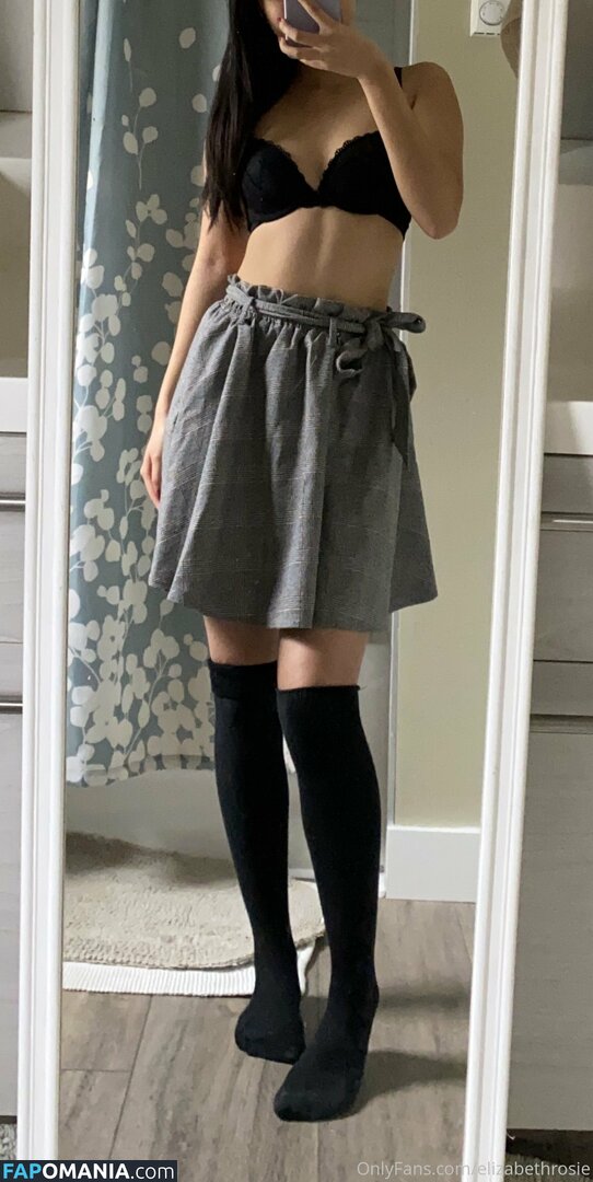 elizabethrosie Nu OnlyFans  Photo fuitée #4