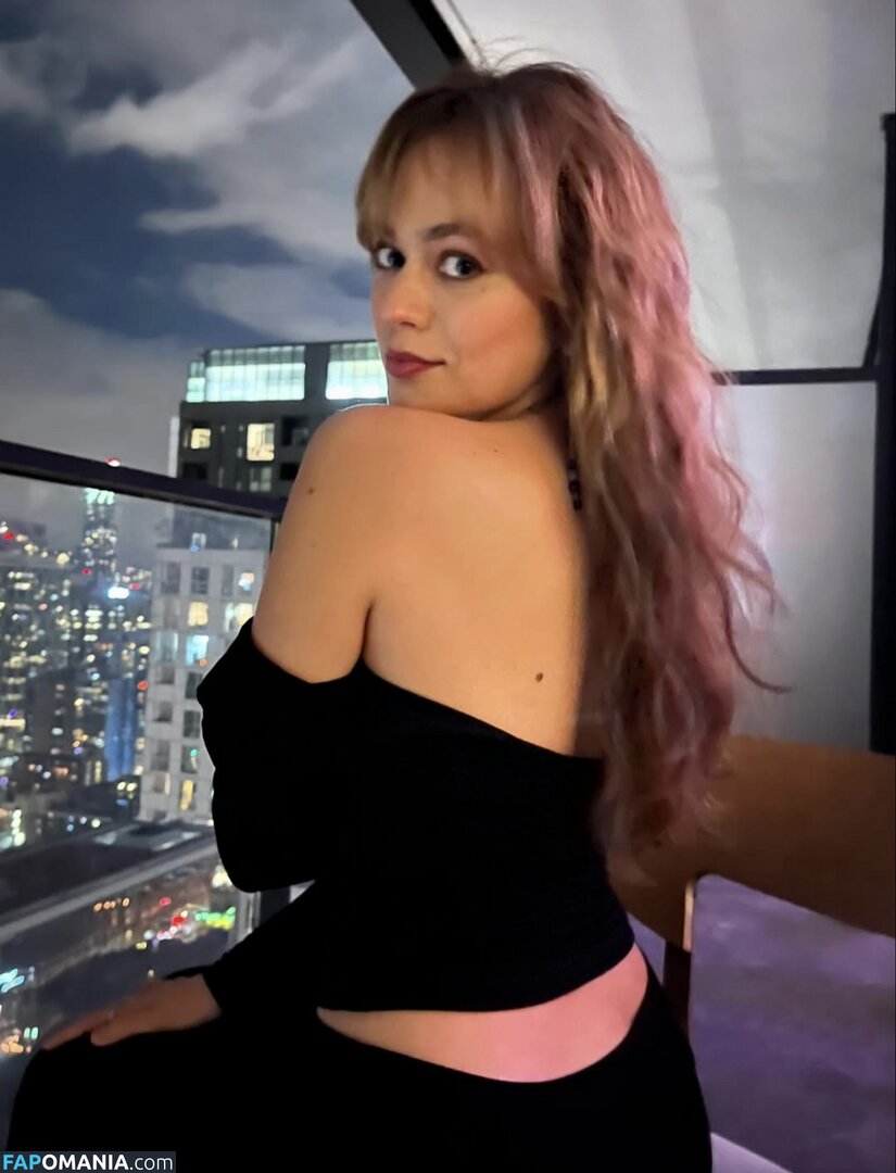Ella Ballentine / ellaballentine Nu OnlyFans  Photo fuitée #2