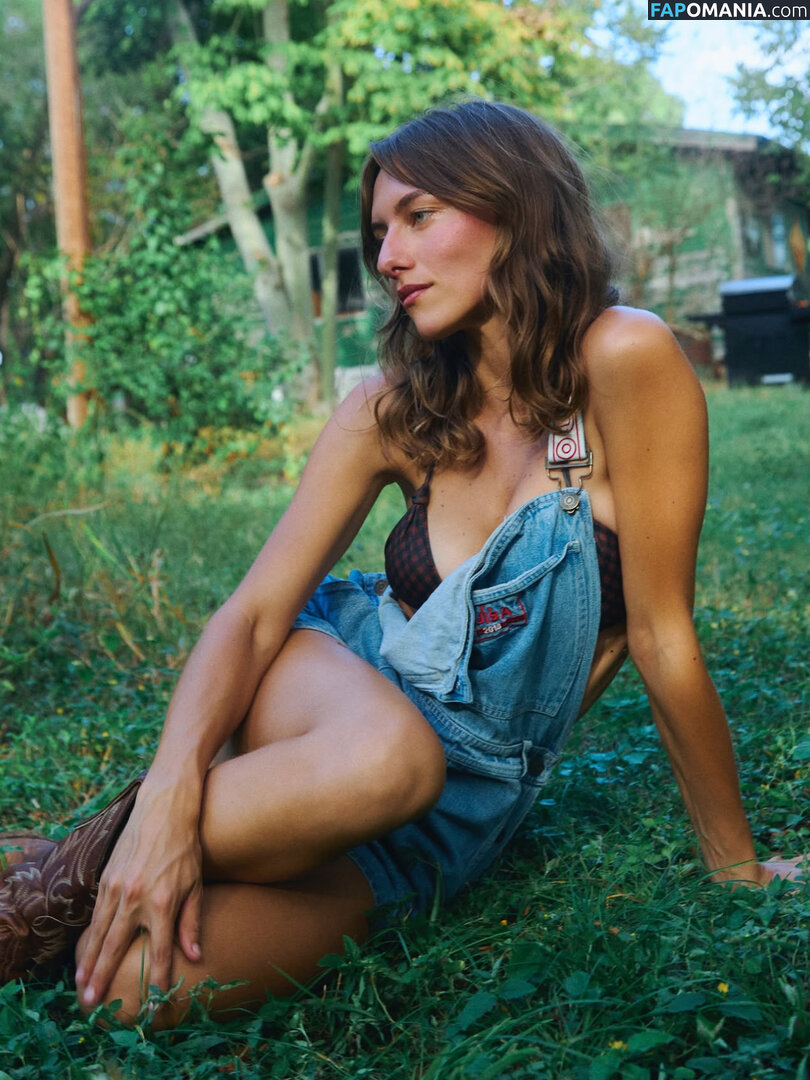 Ella Kernkamp / ellakernkamp Nu OnlyFans  Photo fuitée #4