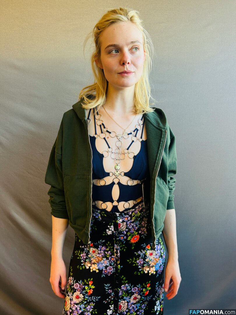 Elle Fanning / ellefanning Nu OnlyFans  Photo fuitée #146