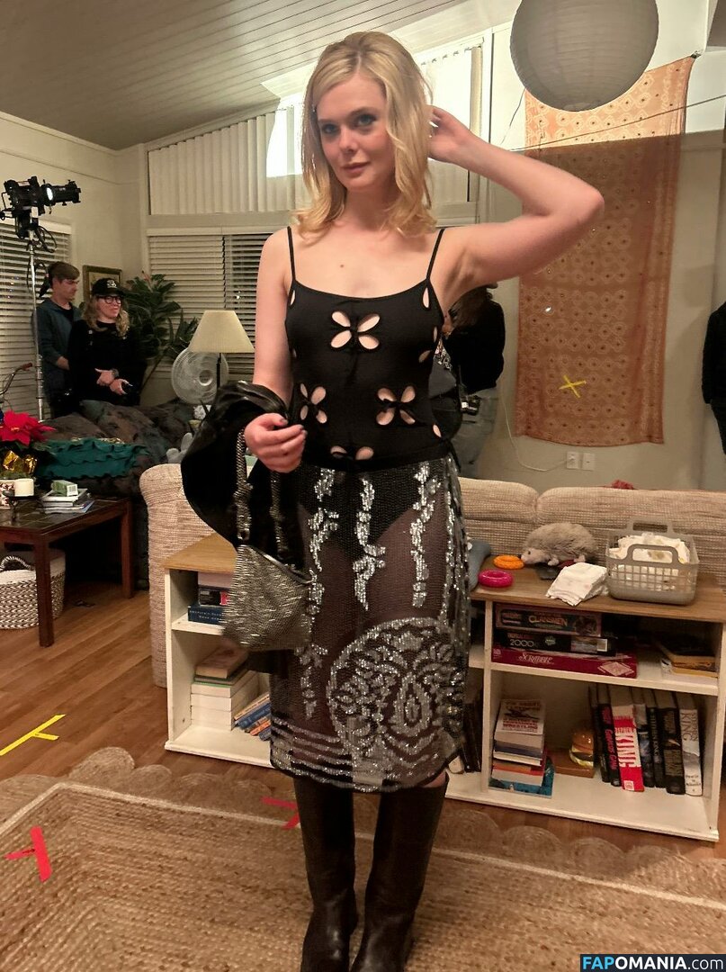 Elle Fanning / ellefanning Nu OnlyFans  Photo fuitée #147