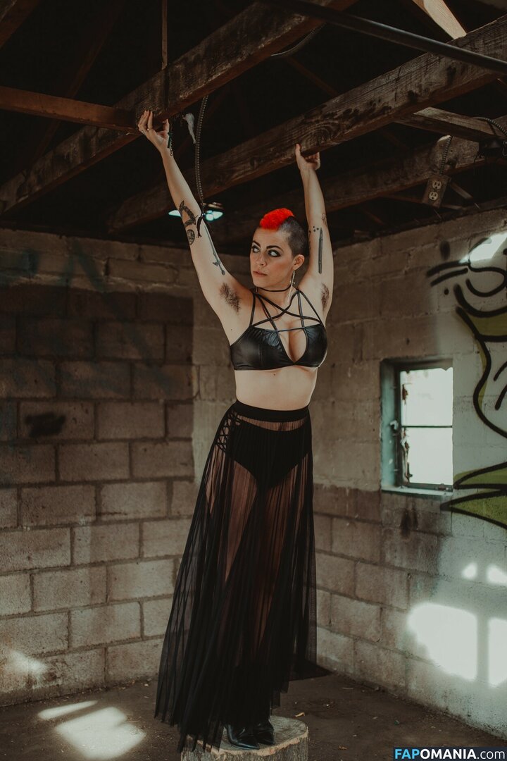 Ellie Evergreen Nu OnlyFans  Photo fuitée #13