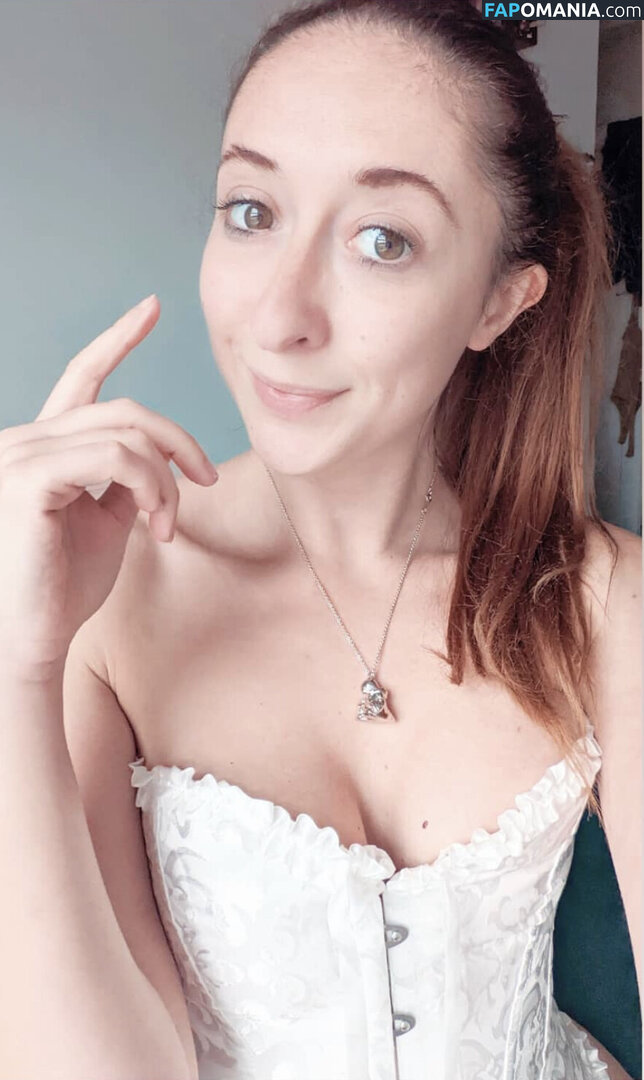 Ellie Hayden / elliehayden Nu OnlyFans  Photo fuitée #84