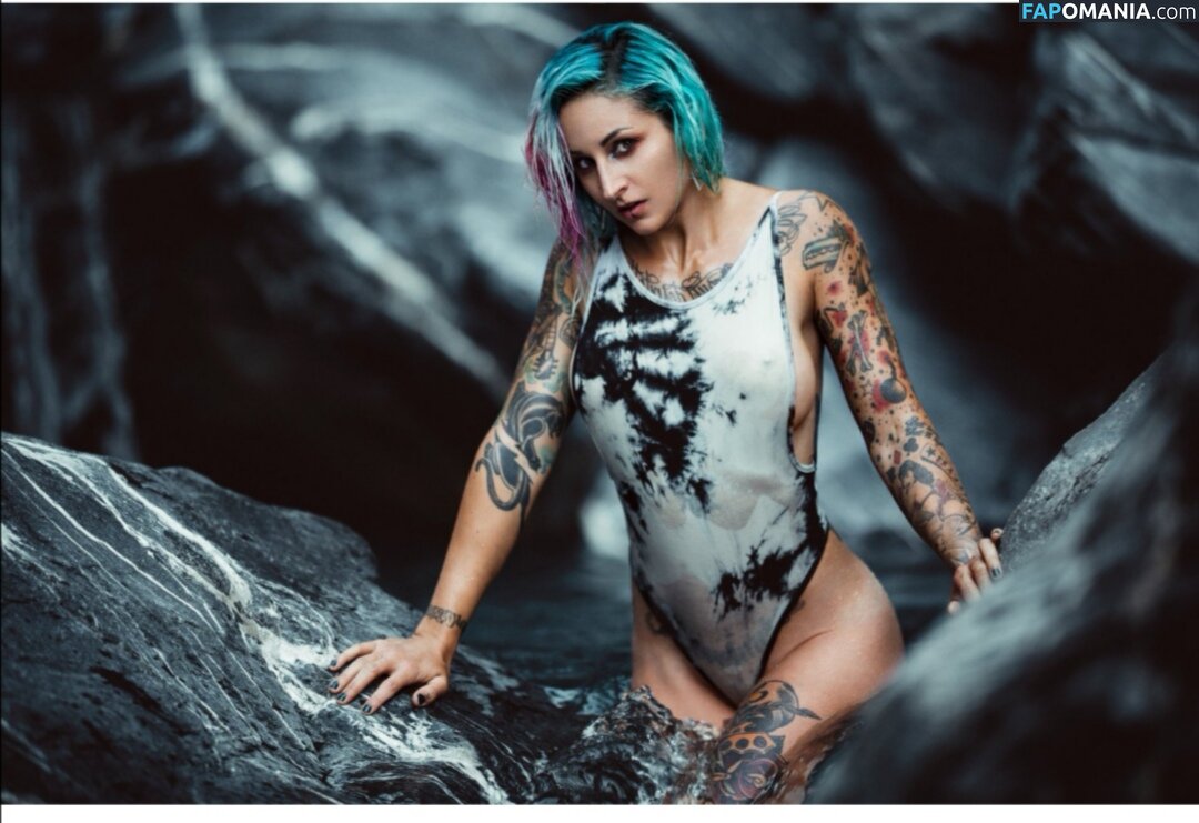 Elliex13 / https: Nu OnlyFans  Photo fuitée #1